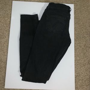 Levi Black Skinny Jeans